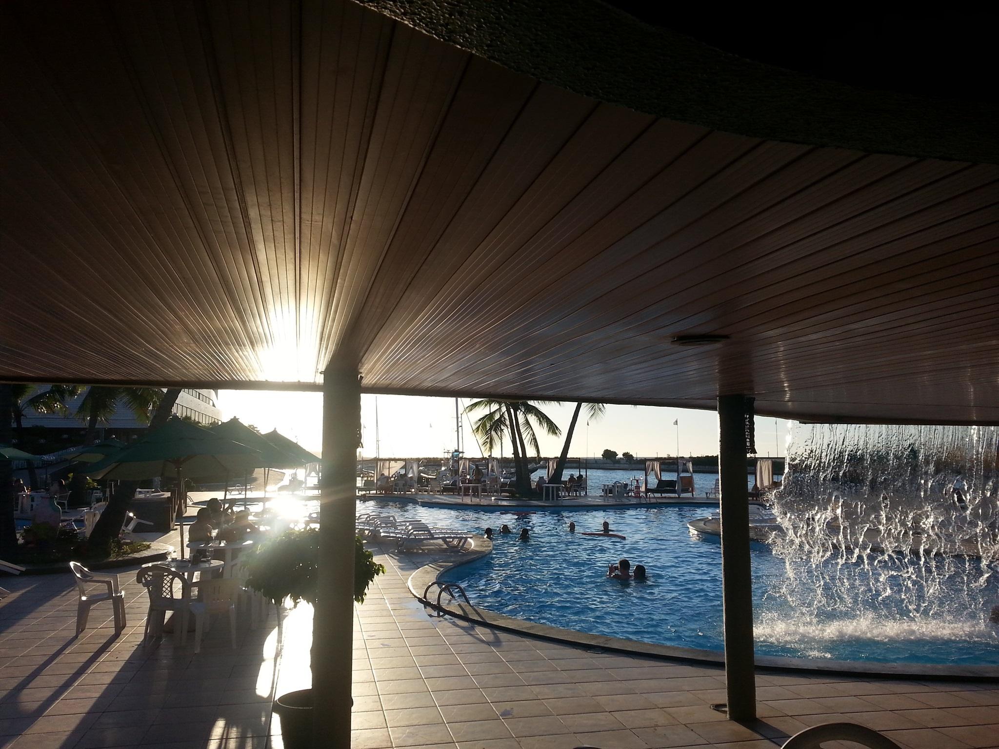 Marina Park Hotel Fortaleza  Bagian luar foto The swimming pool at the hotel