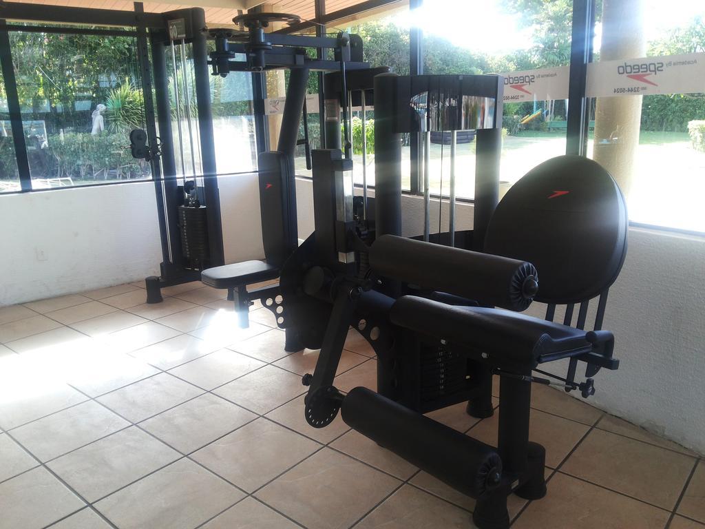 Marina Park Hotel Fortaleza  Bagian luar foto A cable machine